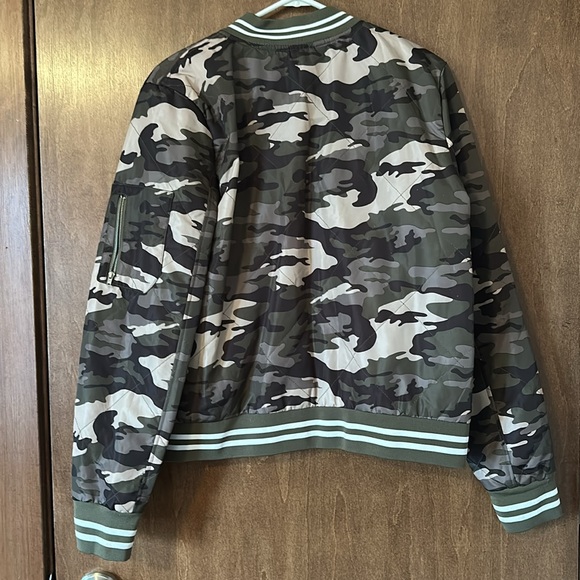 Rue 21 Green and Brown Camo Jacket - Picture 8 of 13